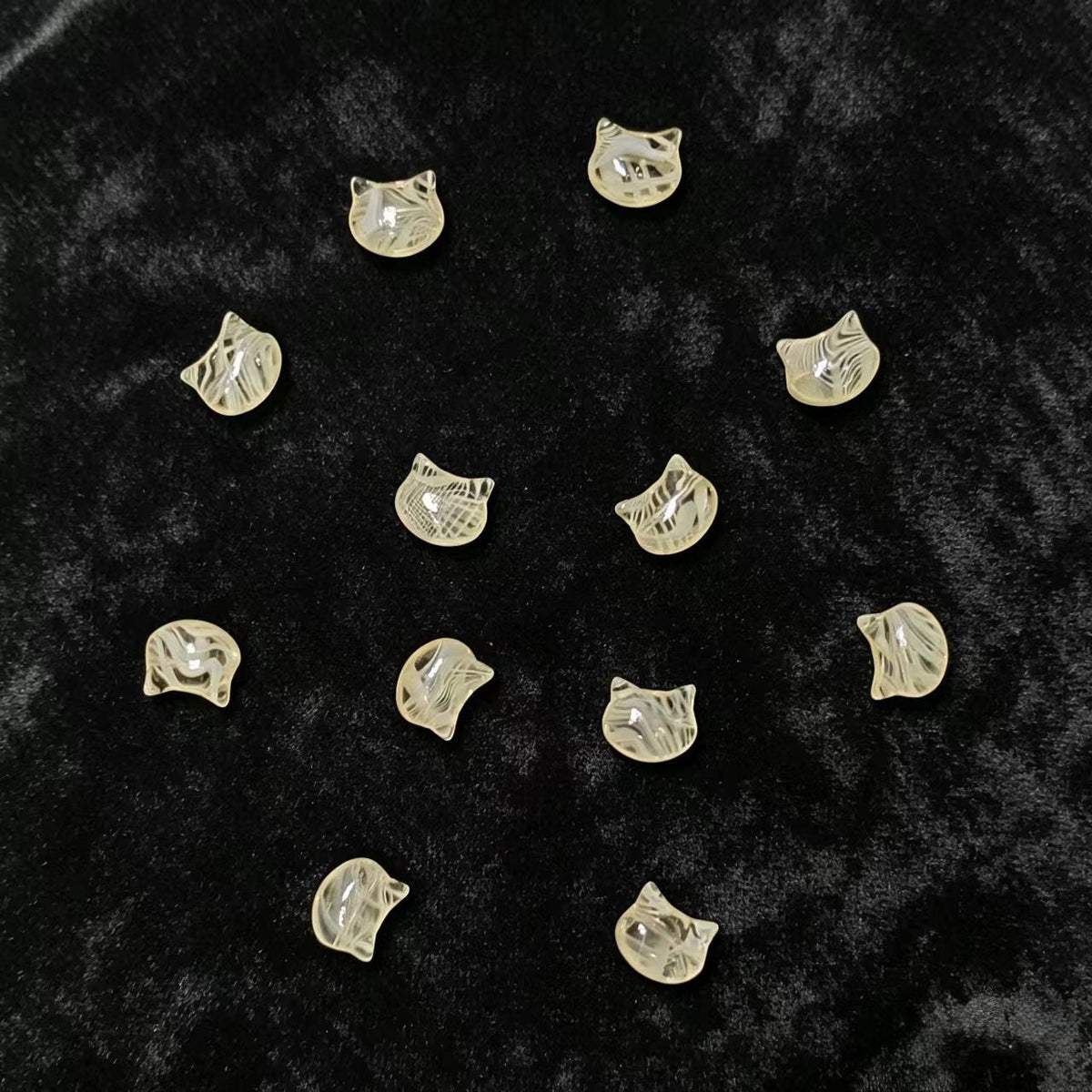✨【NEW】Ripple Kitty Head | Mixed‑Color Glass Beads for DIY Jewelry Making